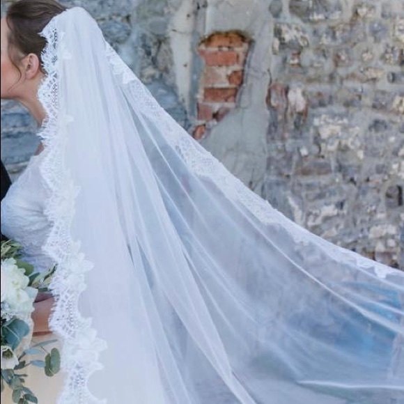 Wedding Gown and Reception Dress - Picture 4 of 7